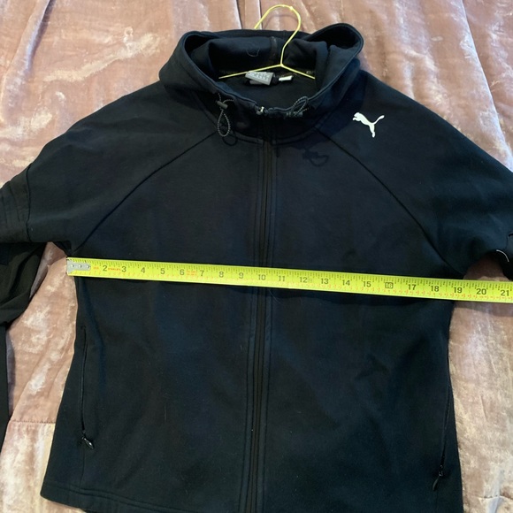 ❤️Closet clean out! Puma black sweatshirt - Picture 5 of 7